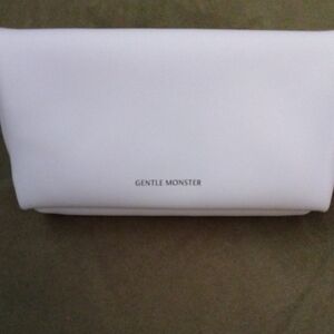 GENTLE MONSTER White Logo Cosmetic Pouch